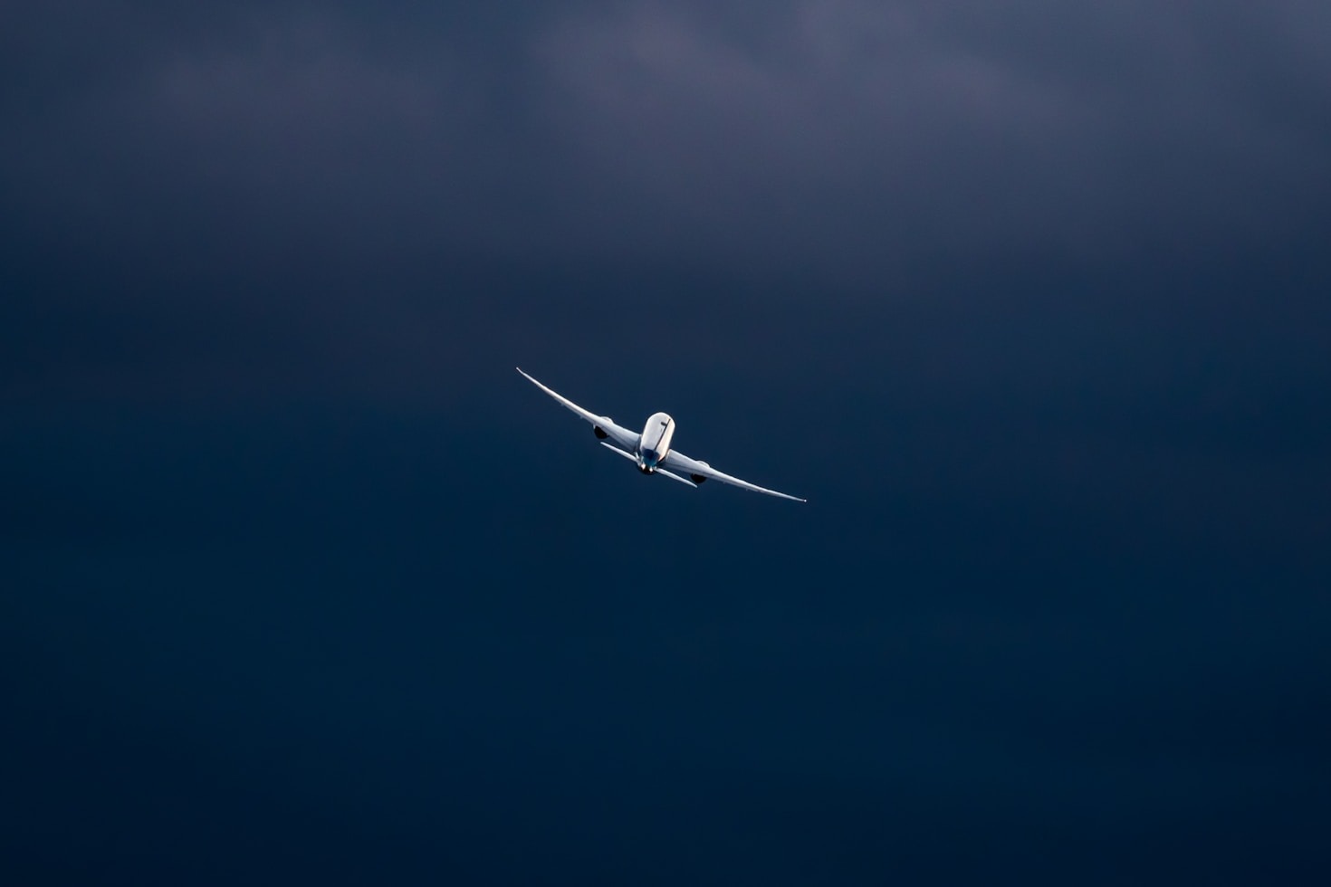 Como escolher o serviço ideal para sua aeronave
